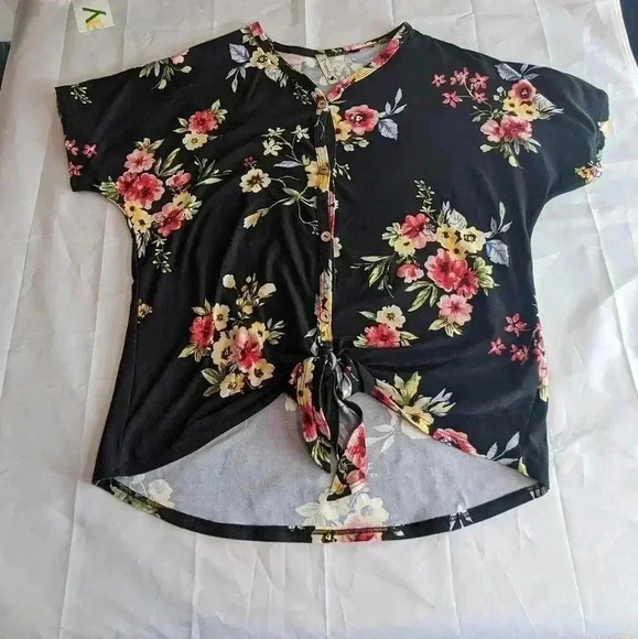 Pomelo Women's Medium Black Floral Tie Knot Fake Button VNeck Blouse Short Sleev - Picture 7 of 12